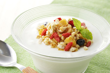 ヨーグルト グラノーラ  Yogurt granola