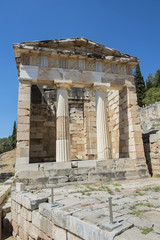 Schatzhaus der Athener in der Orakelstätte Delphi, Griechenland