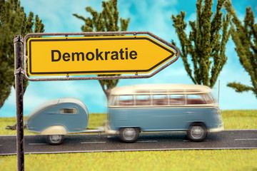 Schild 154 - Demokratie