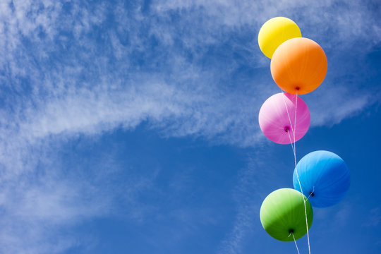 Balloons Sky Images – Browse 337,693 Stock Photos, Vectors, and Video |  Adobe Stock