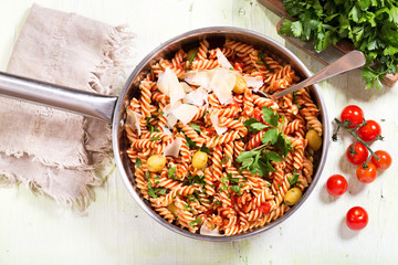 penne pasta with tomato sauce