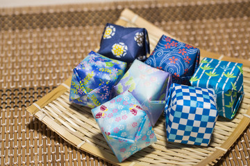 カラフルな折り紙の風船