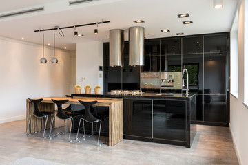 Black lacquered kitchen