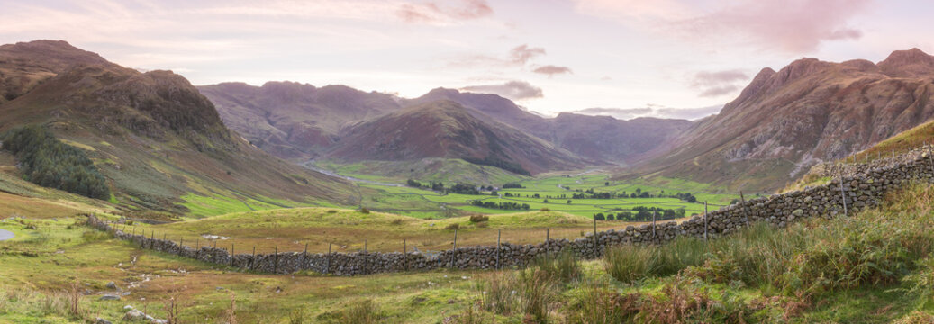 Panorama Langdale Valley