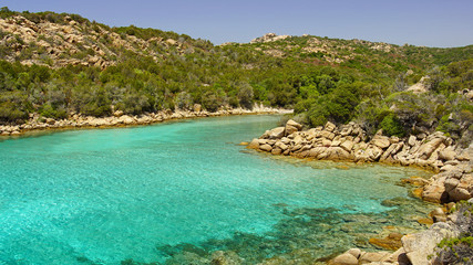 Crique et petite plage sauvage Corse. 