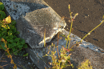 割れているブロック