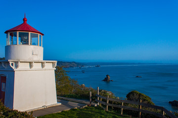 Fototapeta na wymiar View of the Trinidad Memorial Lighthouse