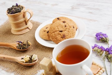 Herbal tea and cookies
