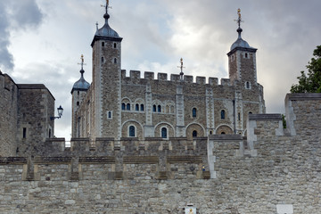 Fototapeta premium Twinlight view of Historic Tower of London, England, United Kingdom