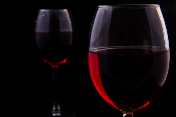 Two glasses of red vine