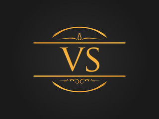 Luxurious Circle Ornament