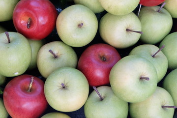 たくさんの林檎