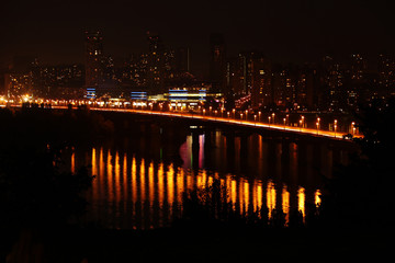 Fototapeta na wymiar Beautiful cityscape at night
