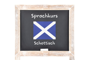 Sprachkurs mit Flagge auf Tafel