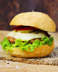 Гамбургер с кунжутом