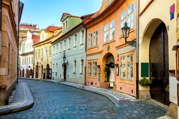 Kussenhoes Oude straat in Praag in de ochtend, in het centrum © Taiga