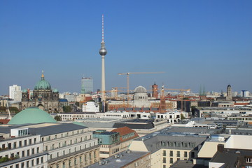 Fototapeta na wymiar Berlin Panorama / Berlin-Mitte im September 2016