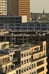 Fototapeta na wymiar Lebensraum Großstadt / Blick vom Französischen Dom über die Dächer Berlins nach Süden