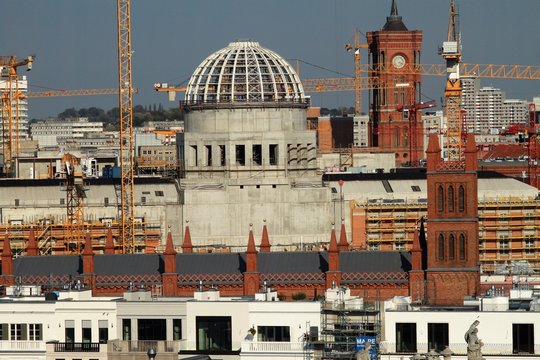 Baustellenhauptstadt Berlin / Blick zur Schlossbaustelle im September 2016