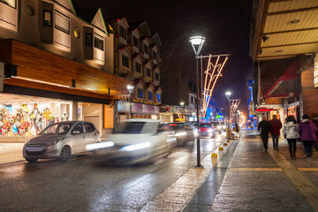 Fototapeta na wymiar Night street in Ushuaia