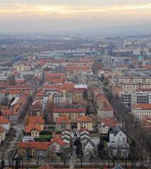 Obraz premium cityscape of Maribor, view from Piramida hill