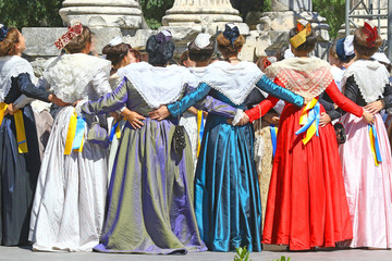 Fototapeta na wymiar Danse provençale