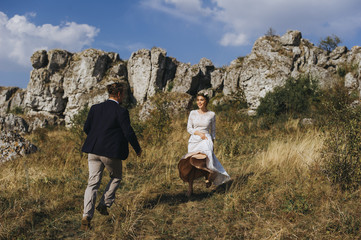 Portrait couples, tenderness love nature, mountains