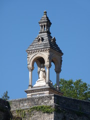 Fototapeta na wymiar Saint-geniez d'Olt en Aveyron