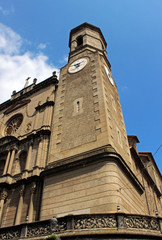 Fototapeta na wymiar Iglesia de Sant Esteve de Olot, Cataluña (España) 