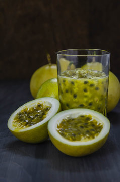 Fresh passion fruit juice in glass