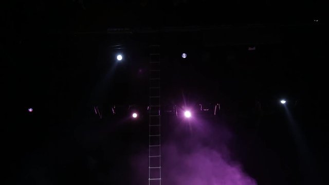 Сценическое освещение и концертный дым