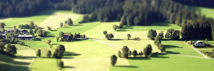 Fotobehang Goud Geel Panorama van een landschap met een tilt-shift-effect  © Anselm Baumgart