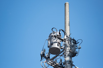 Electric transformer
