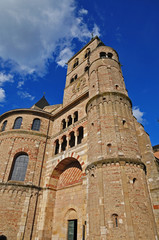 Fototapeta na wymiar Treviri (Trier), La Cattedrale - Germania