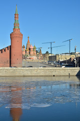 Fototapeta premium The Moscow Kremlin and Moscow river.