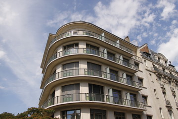 Immeuble moderne à Paris