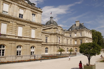Fototapeta na wymiar Sénat, Palais du Luxembourg à Paris