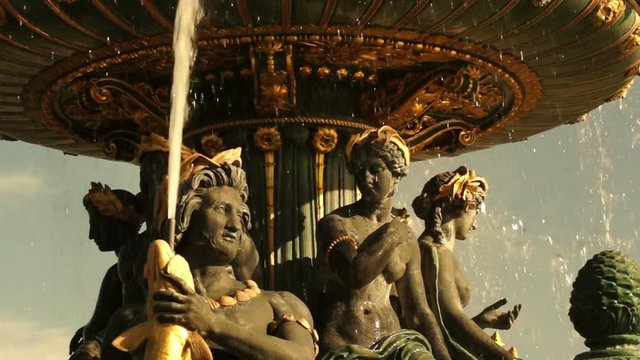 Golden fountain with water in the Place du Concorde,Paris,hd,29,9 fps
