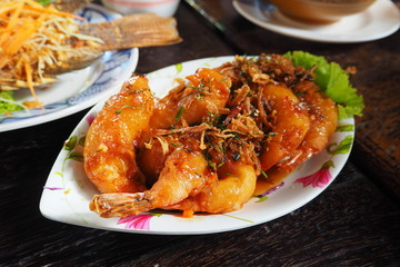 Thai-Style Deep Fried Prawn with Tamarind Sauce