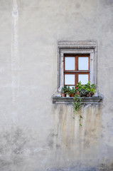 Fototapeta na wymiar Old wall with one window