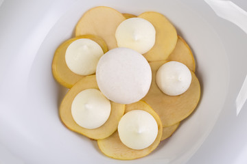 Dessert apples and meringue