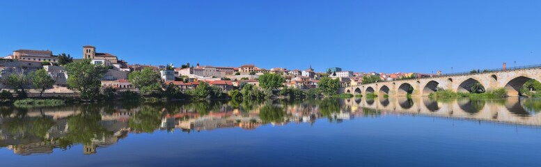 Fototapeta na wymiar Panoramic view of Zamora in Spain.