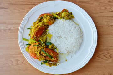 stir fried shrimp with curry powder on rice