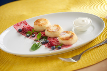 traditional russian cheesecakes