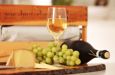 Käse und Wein