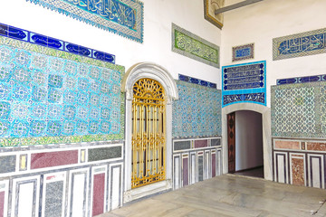Beautiful decoration on the Topkapi Palace, Istanbul, Turkey. © Toniflap