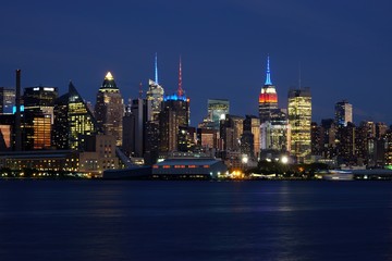 View of the Manhattan skyline in New York City seen from Edgewater, New Jersey