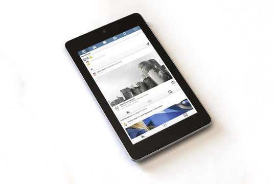 Browsing generic social media on a tablet