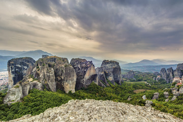 Fototapeta na wymiar Meteora rock formations and monasteries