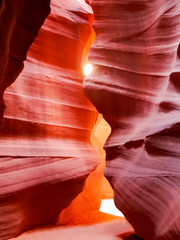 Antelope Canyon (アンテロープキャニオン) in Arizona, United States 
